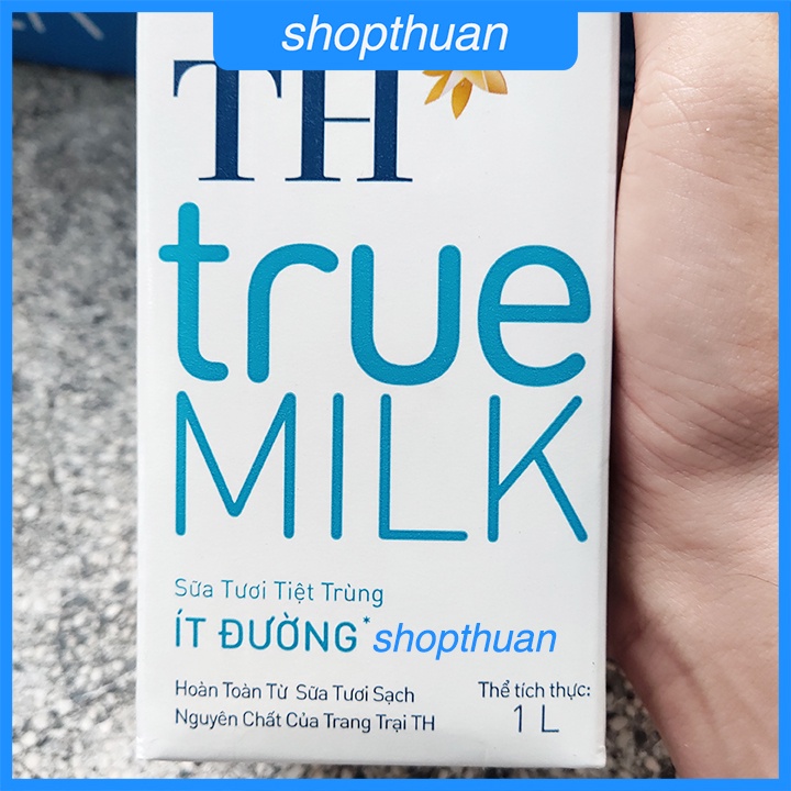 Sữa tươi tiệt trùngTH true MILK ít đường hộp giấy 1 Lít - HSD : 12/5/22