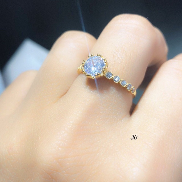 NHẪN GẮN ĐÁ VÀNG TÂY