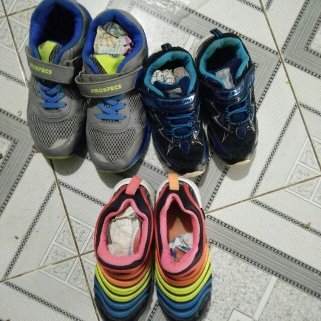 Giay hiệu nike be trai