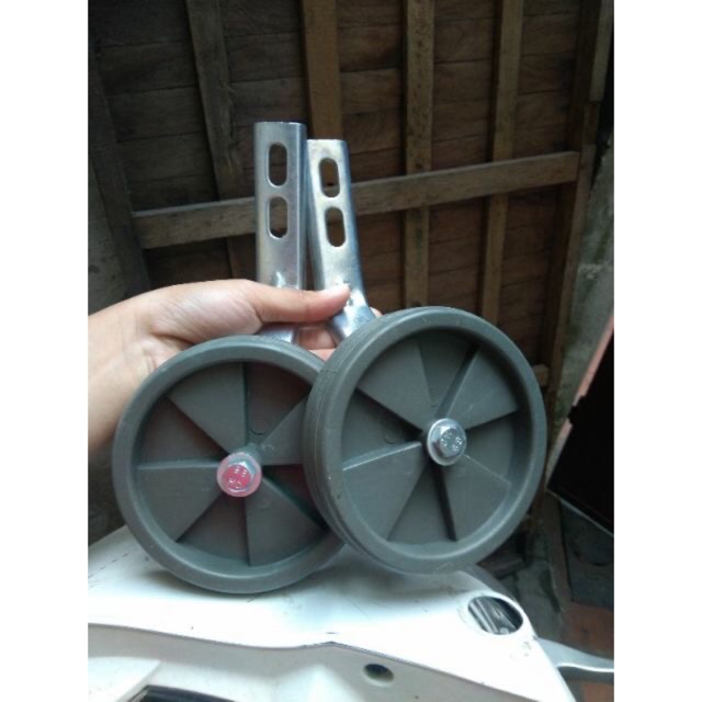 2 Bánh phụ xe đạp cho bé size 12-14-16-18-20