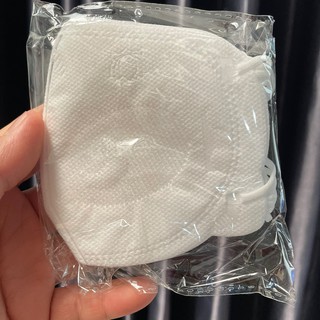 Khẩu trang 3D gấu cho bé Biden