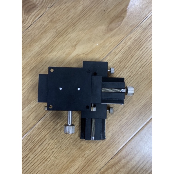 Bàn vi chỉnh 2 hoặc 4 hướng ray thép bằng nhôm đúc