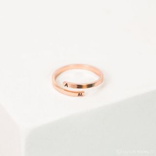 Nhẫn bạc khắc tên xi vàng _ Moon Jewel