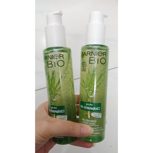 Sữa rửa mặt Garnier Bio