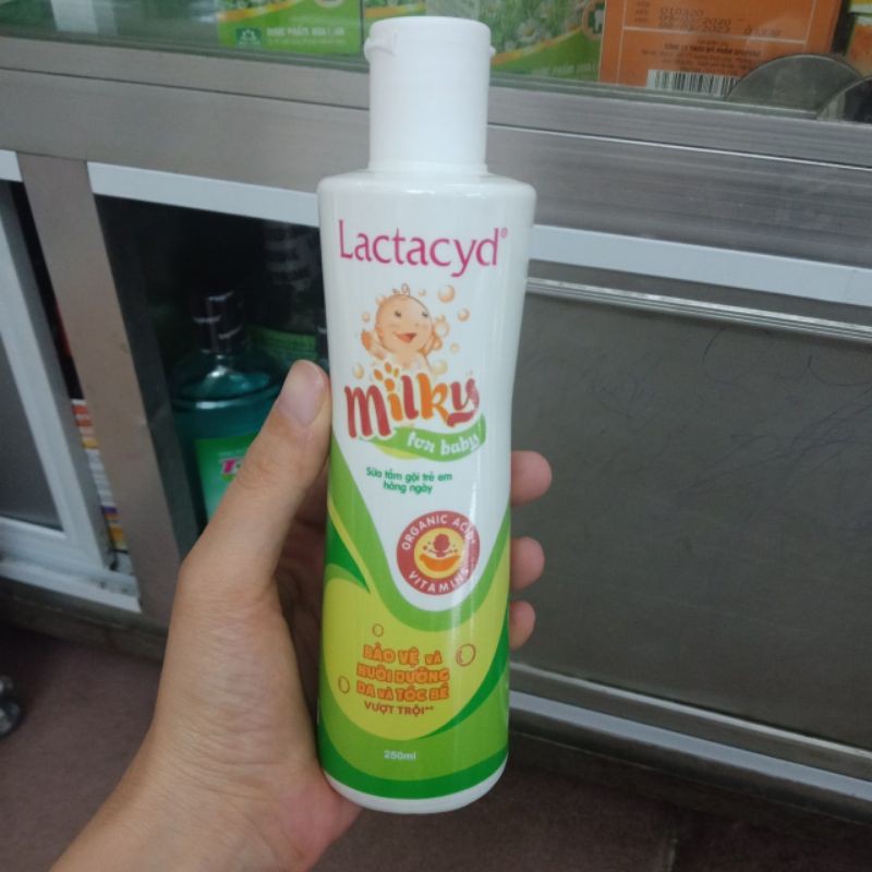 Sữa tắm cho bé Lactacyd Milky, Sữa tắm nước hoa chai to 250ml bảo vệ, nuôi dưỡng da và tóc bé ,