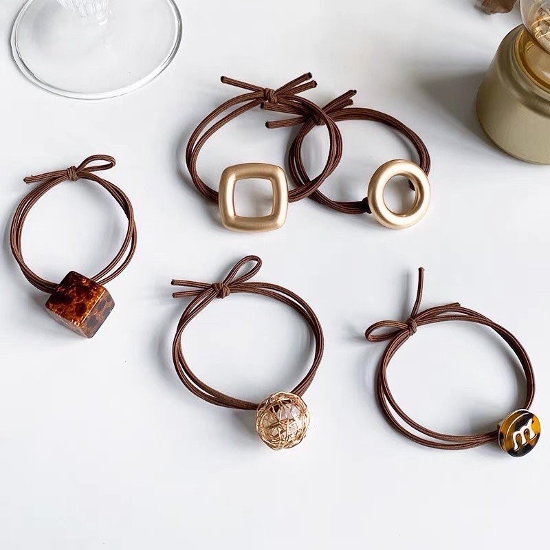 Dây buộc tóc, dây cột tóc Charm nâu socola phong cách Hàn Quốc