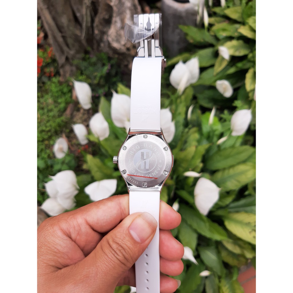 Đồng hồ nữ Hublot01 Ngọc Trinh cao cấp, không phải loại rẻ