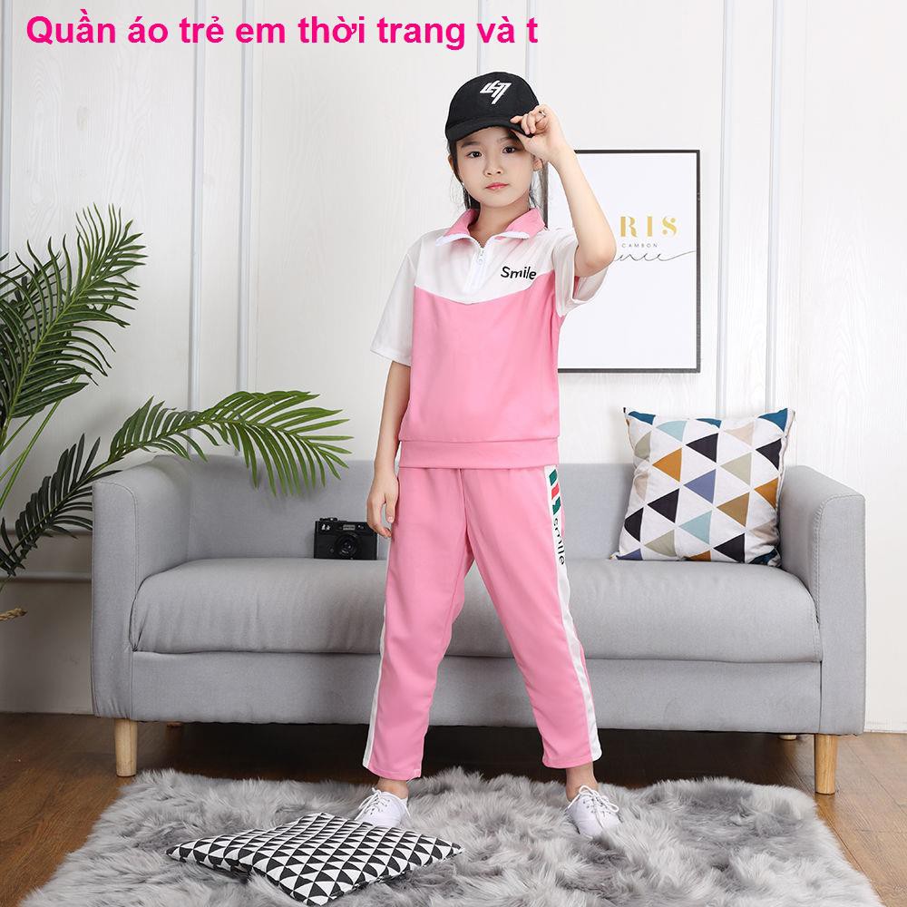 thời trang trẻ emBộ đồ thể thao mùa hè cho bé gái quần áo mẫu mới nổi tiếng trên mạng 2021 hai chiếc ngắn tay kiể