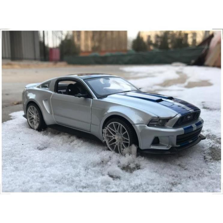 Mô hình xe Ford Mustang Street Racer 1:24 Maisto