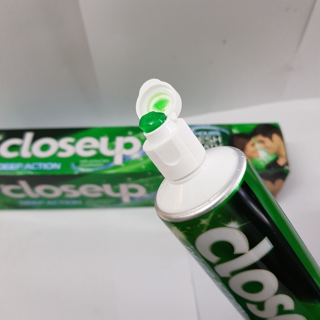 Kem Đánh Răng Close up 160g- Hương Bạc Hà THÁI LAN - TẶNG KÈM 1 BÀN CHẢI THÁILAN
