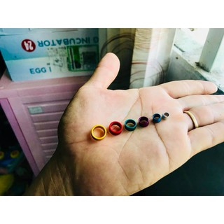 Vòng đeo chân cho chim cảnh có khắc thông tin