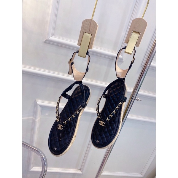 GIÀY SANDAL C H A N E L XỎ NGÓN QUAI DA PHỐI XÍCH