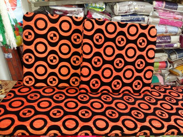 May Đo Đặt Đệm Ghế SoPha. 1400.000 / 1 bộ