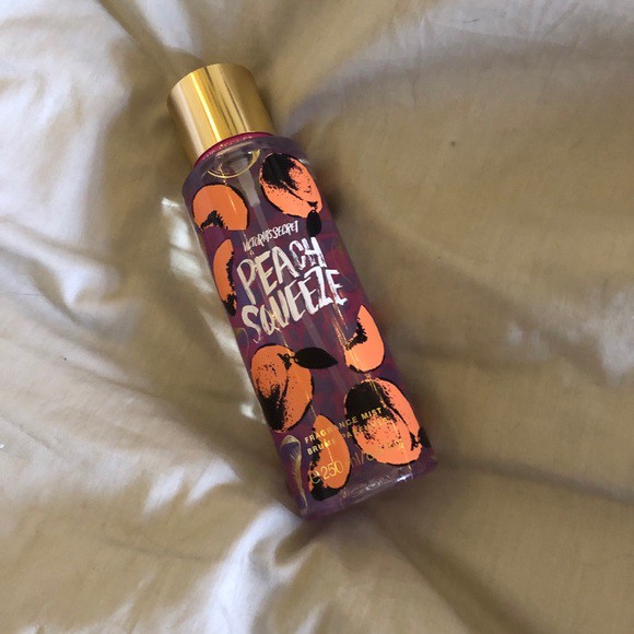 Xịt Thơm Body Victoria's Secret Peach Squeeze | Thế Giới Skin Care