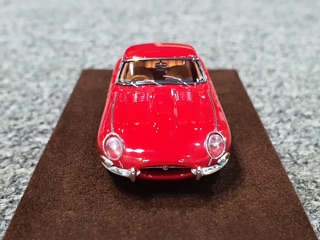 Xe Mô Hình Jaguar E-Type Limited 1:64 JEC ( Đỏ )