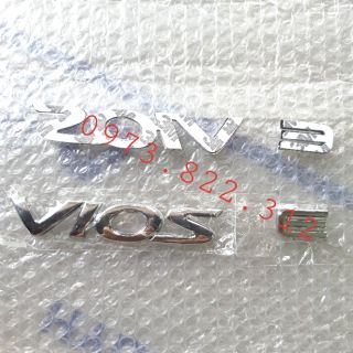 Logo chữ Vios E dán trang trí xe