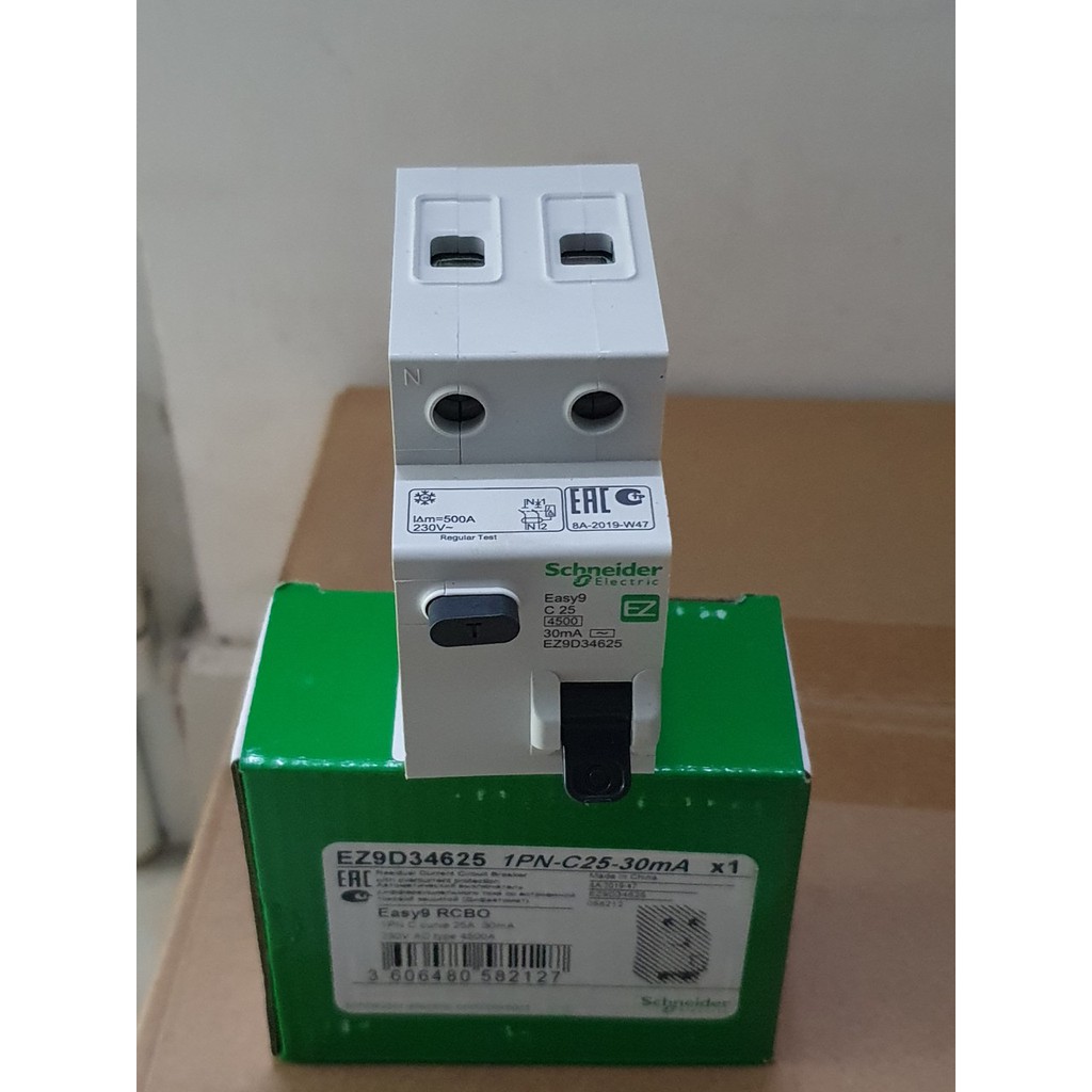 Cầu dao RCBO Schneider EZ9D346