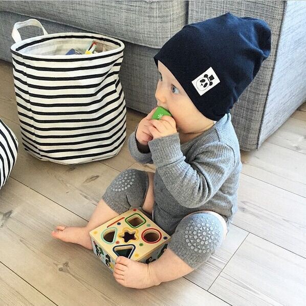 Đai đeo có đệm bảo vệ đầu gối an toàn cho bé tập bò