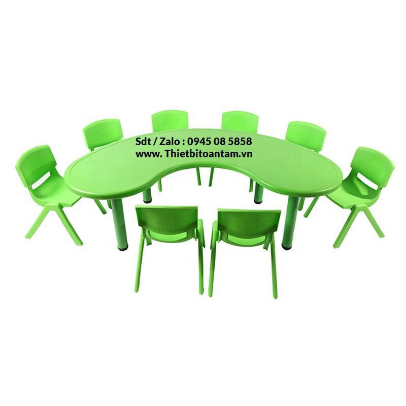 Bàn nhựa hình bán nguyệt cho bé 8 chổ ngồi