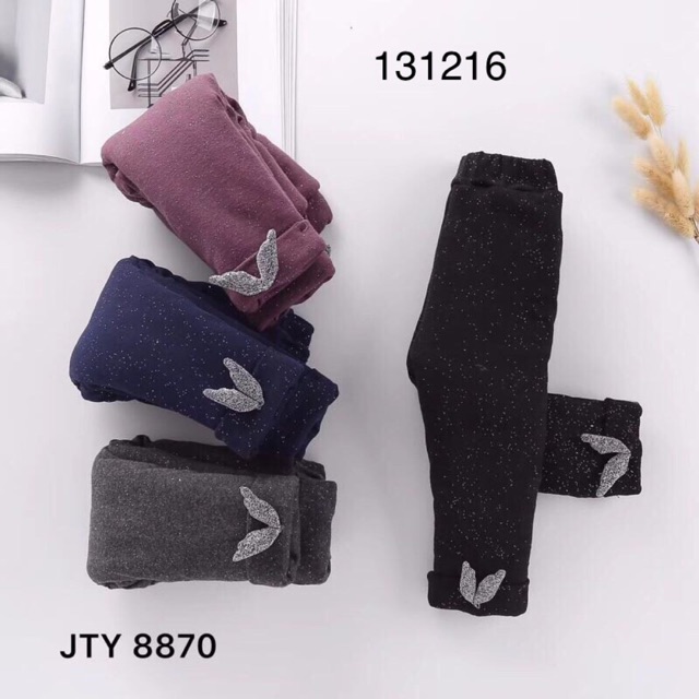 quần legging lót lông cực dày dặn ấm áp cho bé thoả thích lô đùa giữa trời đông giá rét,chất quần mềm mại lại có nhũ
