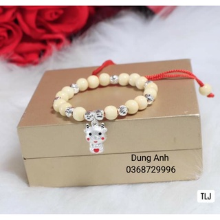 Vòng tay dâu tằm con ráp cho bé