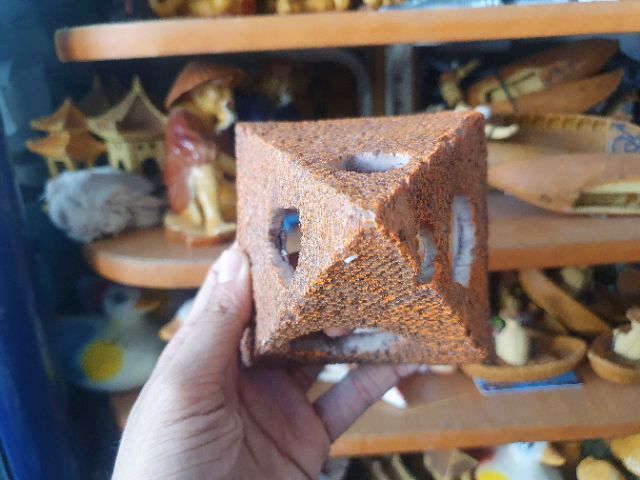 KIM TỰ THÁP TRANG TRÍ HỒ CÁ NON BỘ 12x11x13cm