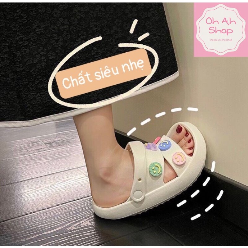 🍓  Dép Đi Học Siêu Nhẹ Chất Liệu EVA Gắn Charm Hình Mặt Cười Dễ Thương
