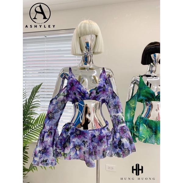 Set bikini hoa tím trễ vai