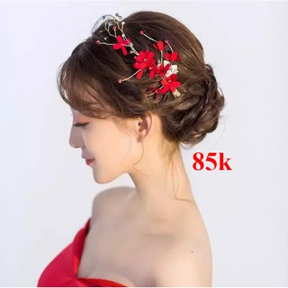 cài tóc hoa đỏ