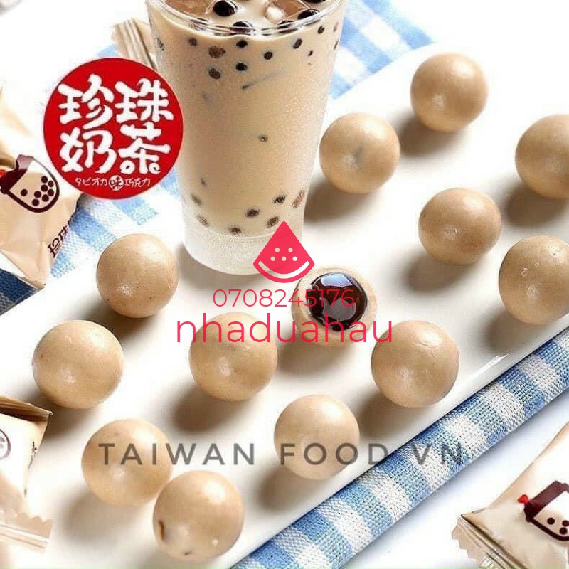Một xô sô cô la viên vị sô cô la đắng/ vị dâu và bánh ốc quế vị sô cô la/ mix vị BX Đài Loan chuẩn xịn