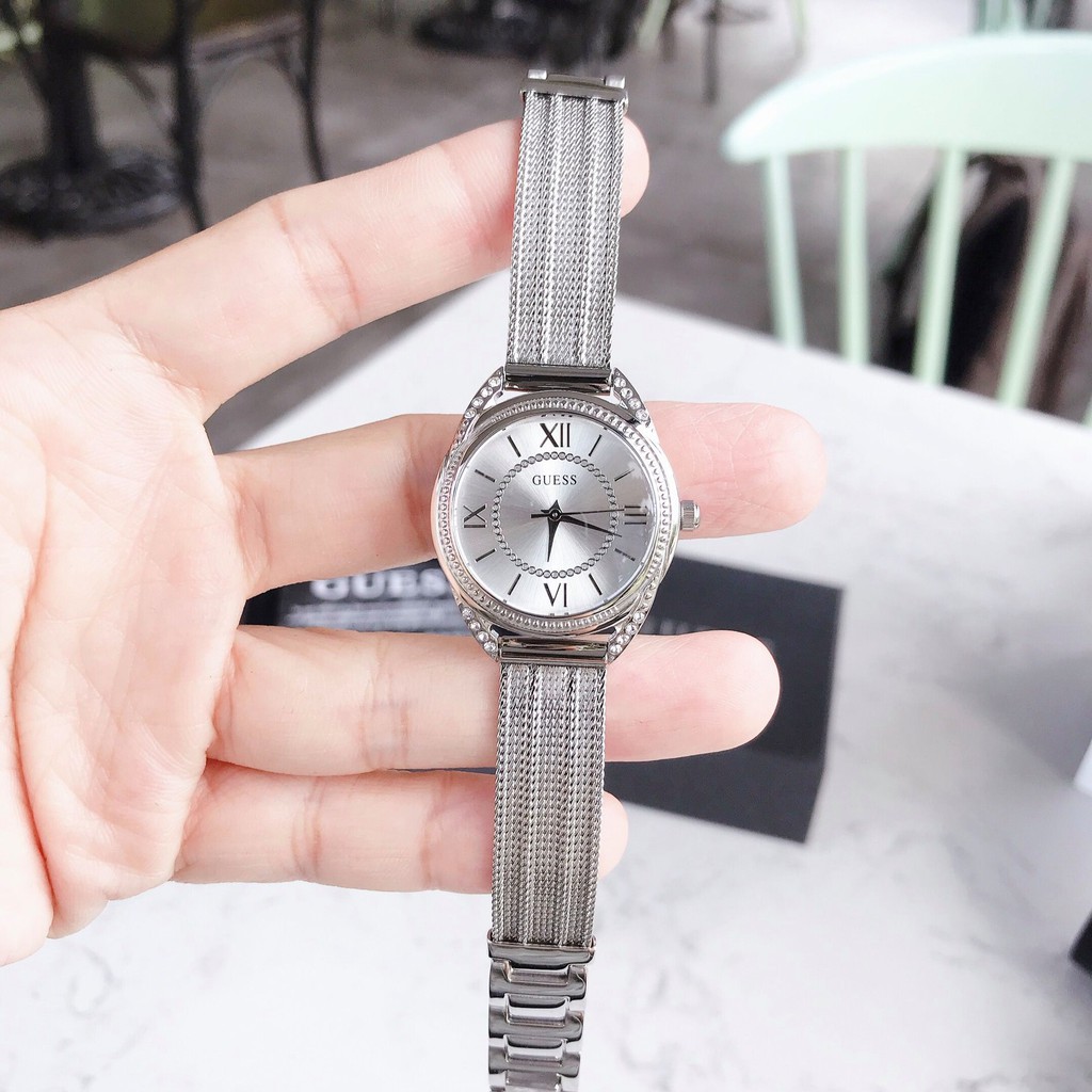 Đồng hồ Nữ (CHÍNH HÃNG) Guess W1084L1 với tông màu silver sáng bóng