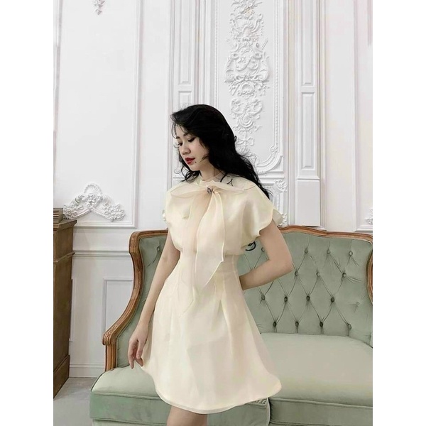 đầm tơ nơ ngực