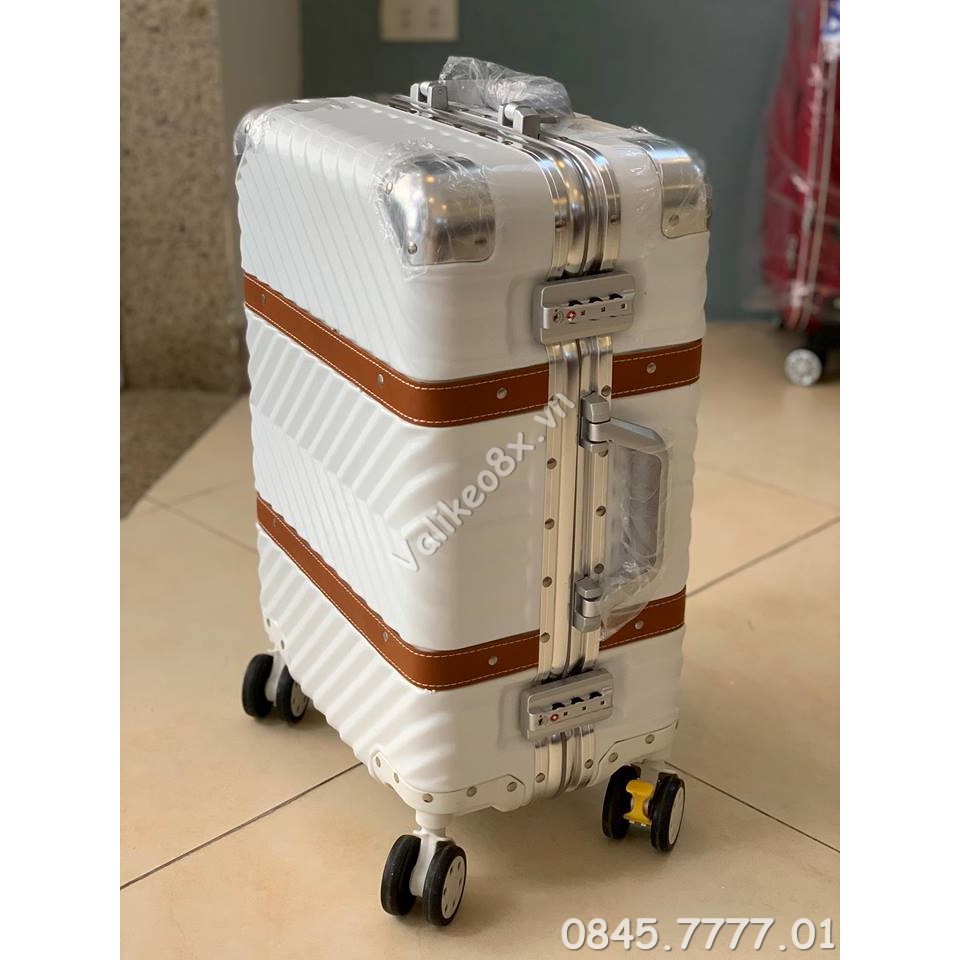 vali nhựa cứng khóa sập chey sz 24