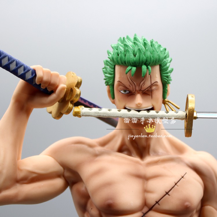 Mô hình Zoro có effect cao khoang 37cm - One Piece