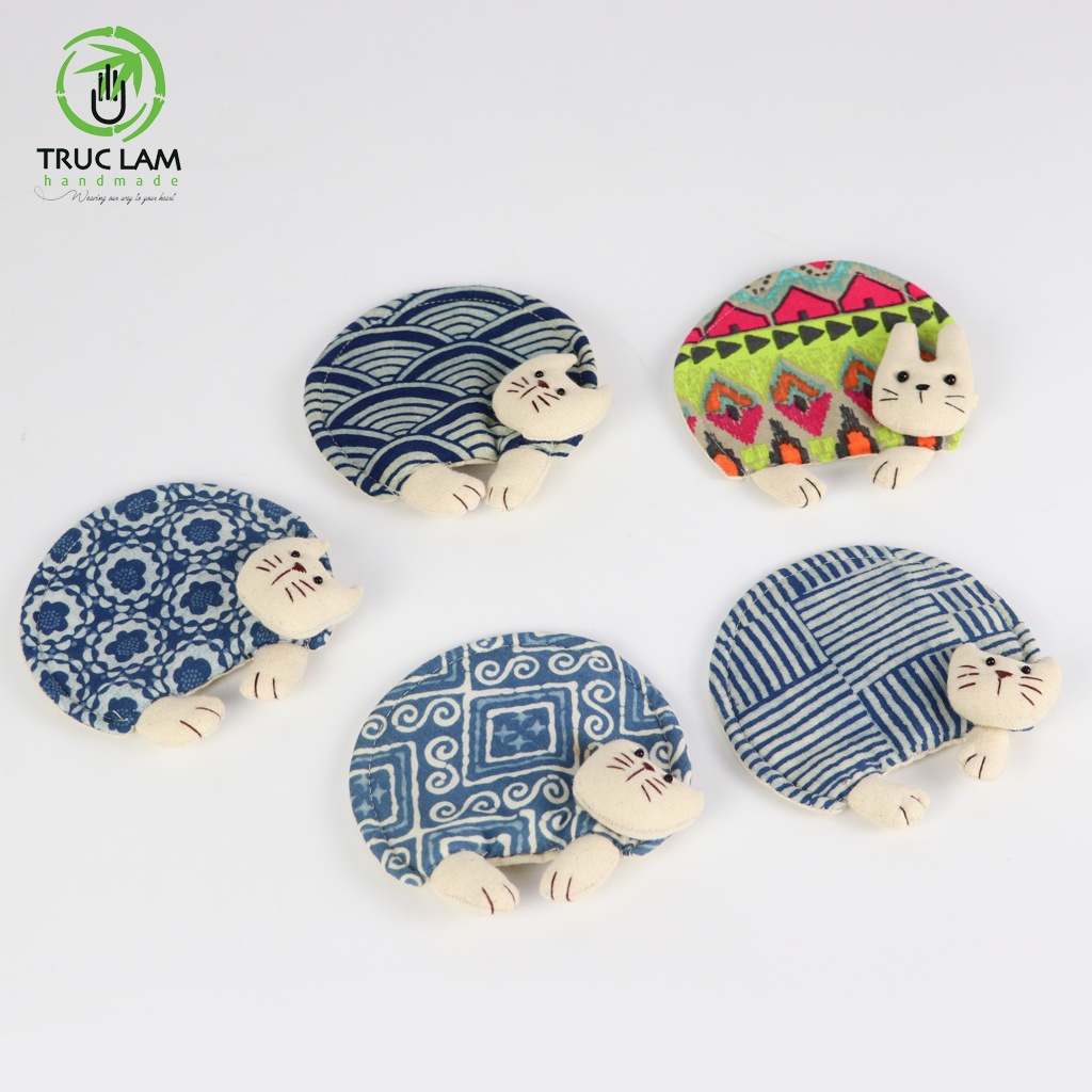 Miếng Lót Ly Lót Cốc Vải Thổ Cẩm Sáp Ong Vẽ Tay Mèo Bông Lười – Trúc Lâm Handmade
