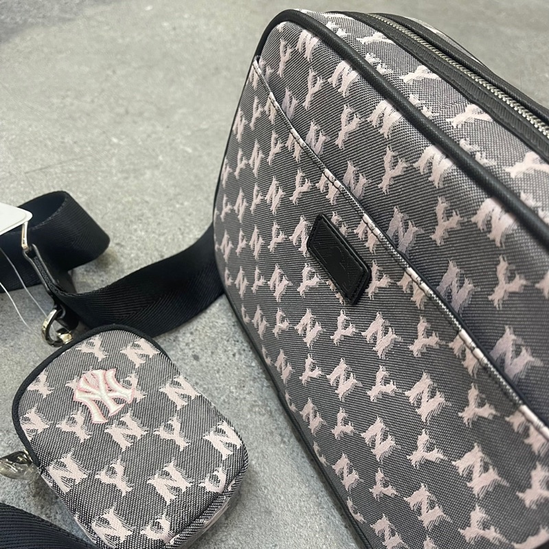 [CHÍNH HÃNG] Túi đeo chéo, bao tử, balo mini Jaccquard Monogram, sang chảnh hết nấc