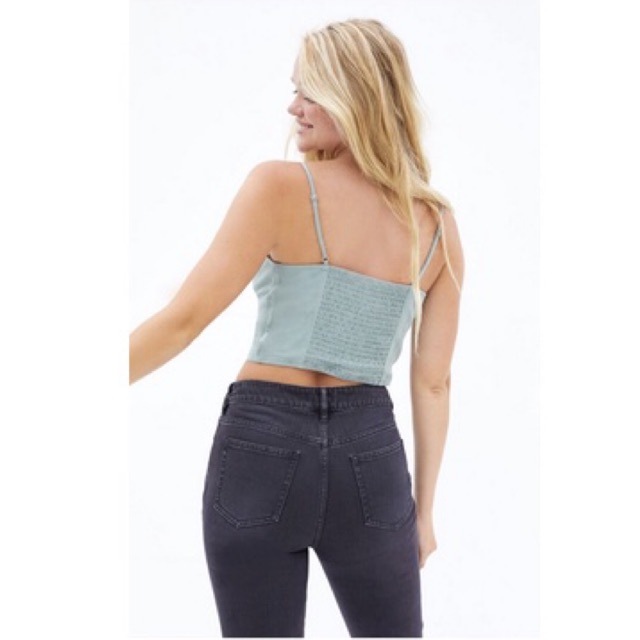 Croptop 2 dây Pacsun