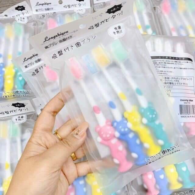 Set 4 Bàn Chải Đánh Răng Trẻ Em xuất Nhật hình thú có nắp đậy tặng kèm túi zip