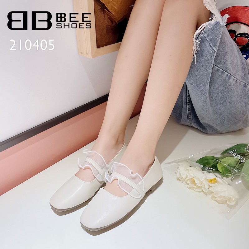 BEESHOES - GIÀY BÚP BÊ NỮ MŨI VUÔNG QUAI NGANG - GIÀY BÚP BÊ NỮ MŨI VUÔNG QUAI NGANG ĐẾ BỆT SẴN MÀU ĐEN - KEM 210405