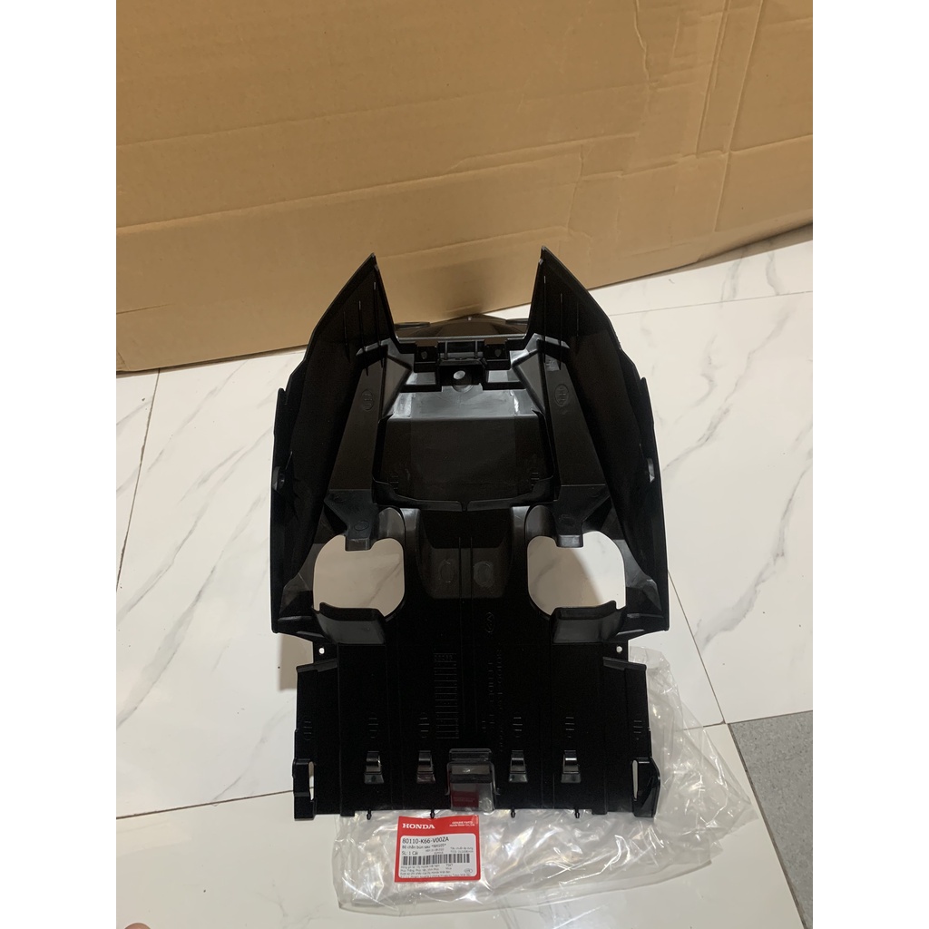 Bộ chắn bùn sau - đuôi bắt biển HONDA AIR BLADE 15 năm 2015--2016-2018-2019. *TYPE1*  80110K66V00ZA