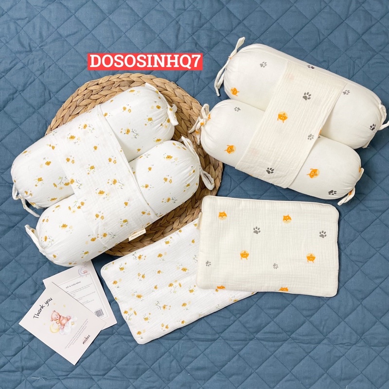 Set gối chặn kèm gối nằm Muslin Mochee