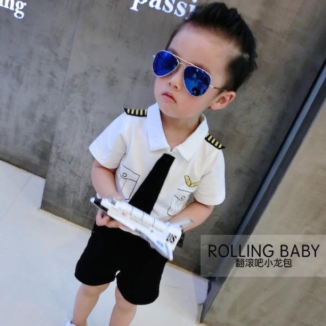 Set phi cơ trưởng cho bé trai