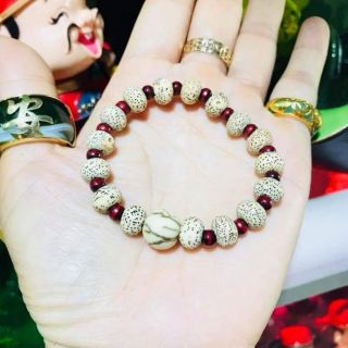 Vòng bồ đề minh nguyệt ( tránh thị phi- trừ tà ma cực mạnh).