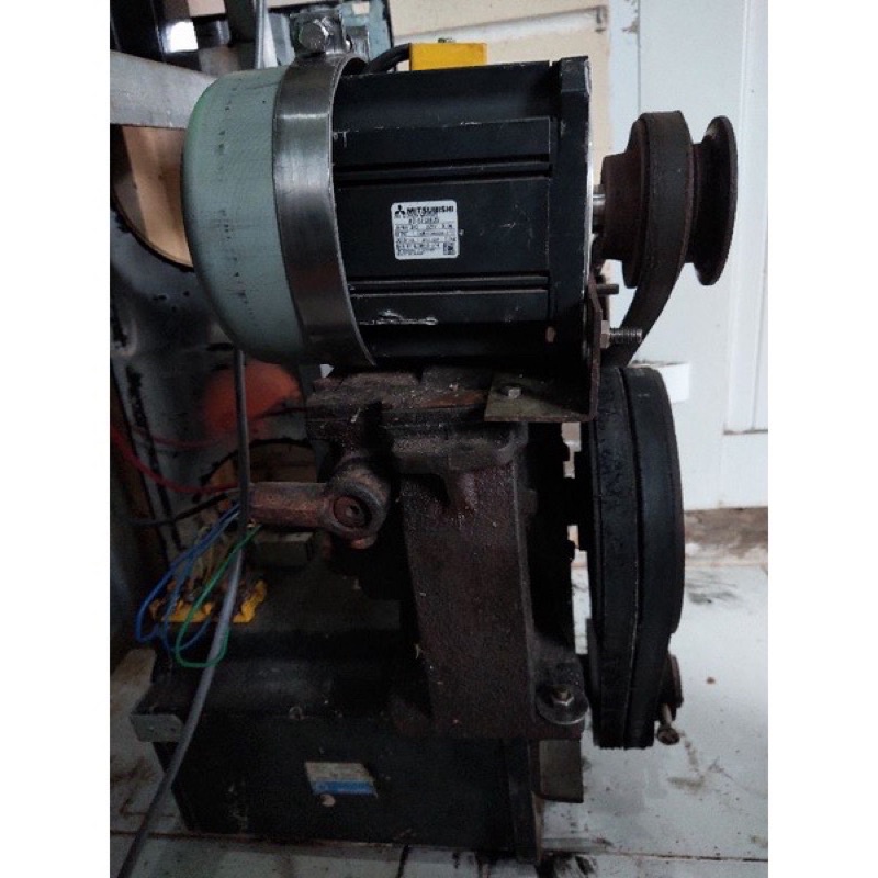 Động cơ 1,5kw mitsubishi chạy tốt từ 48v đến 120vdc bằng ic xe điện