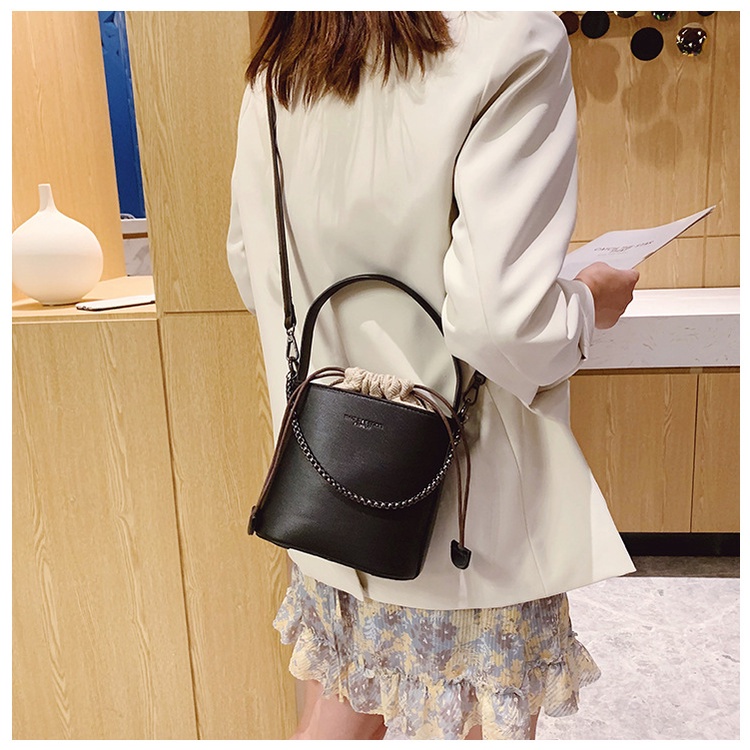 Túi Đeo Chéo Da pu Dây Xích Thời Trang Hàn Quốc Cho Nữ 2022