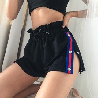 QUẦN SHORT NÚT BẤM HAI BÊN