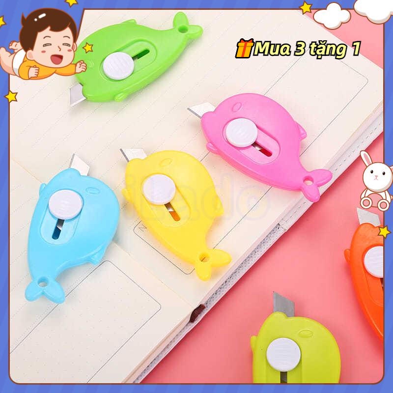 ⭐ iLado ⭐ Dao tiện ích dao mini Dao Rọc Giấy Bỏ Túi Mini minh họa cá heo móc khoá cute anime In Họa Tiết Hoạt Hình chất lượng cao Tiện Lợi Cuộn Rút dụng cụ mở thùng carton trang trí di động