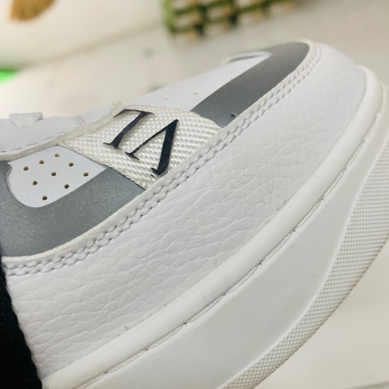 Giày sneaker nam da phối vạch chữ viền phản quang