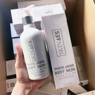 Ủ kích trắng than hoạt tính skin aec