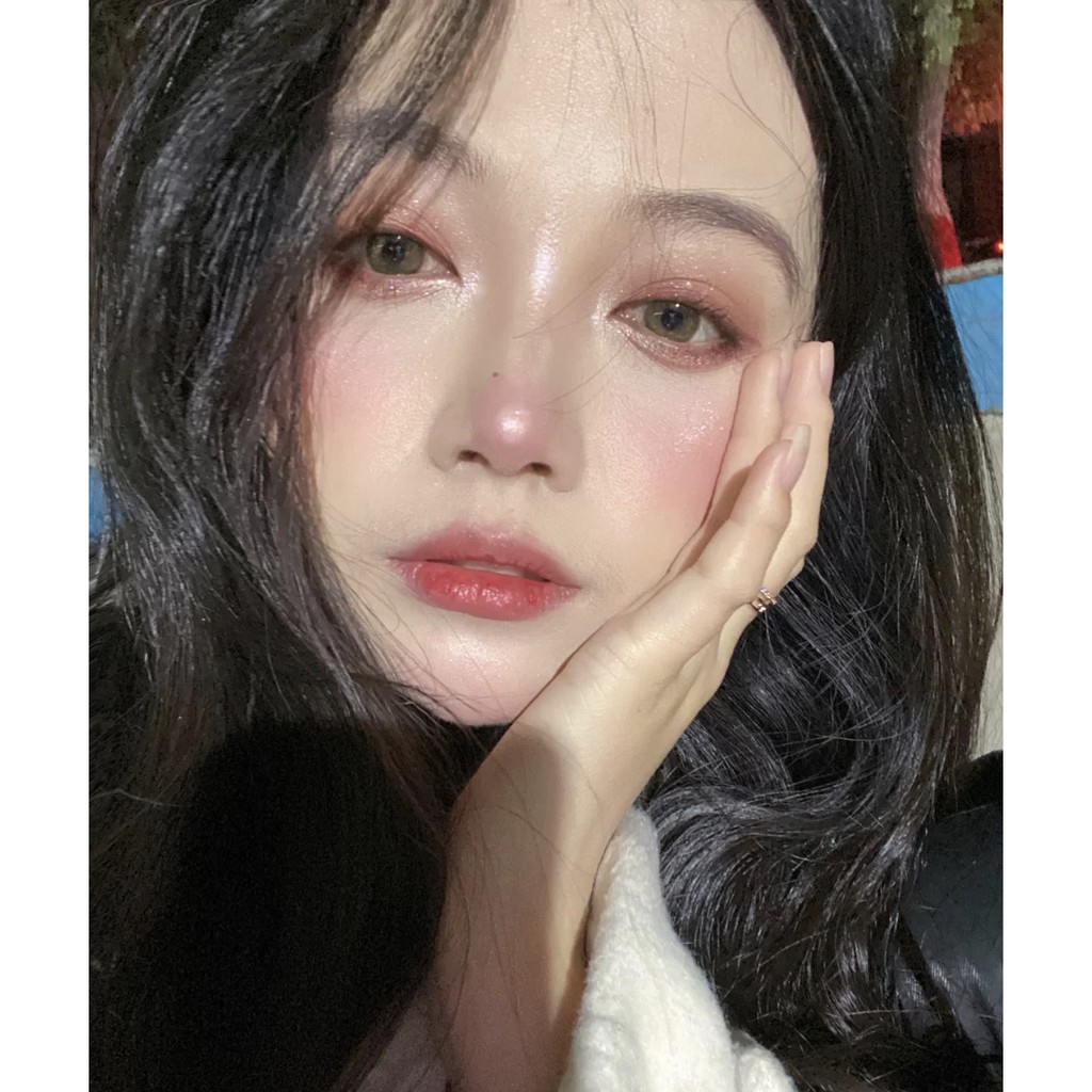 Phấn bắt sáng highlight tạo hiệu ứng da căng bóng hộp kim cương | BigBuy360 - bigbuy360.vn